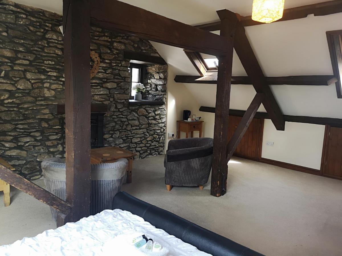 Red Lion Hotel Ystrad Meurig Екстериор снимка